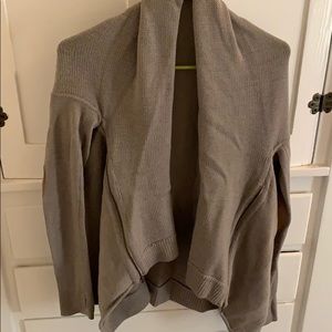 Lululemon taupe sweater